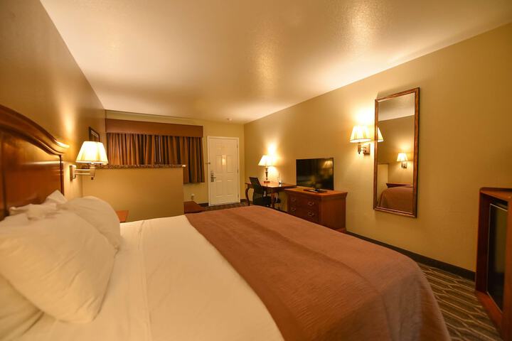 Room 15 of 30