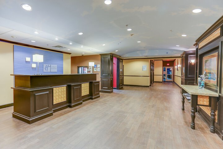 Holiday Inn Express Hotel & Suites Huntsville by IHG