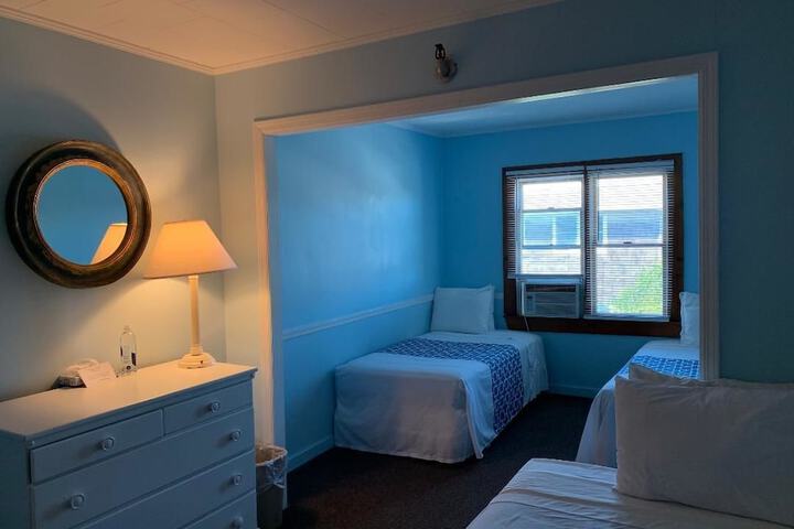 Cleggs Hotel