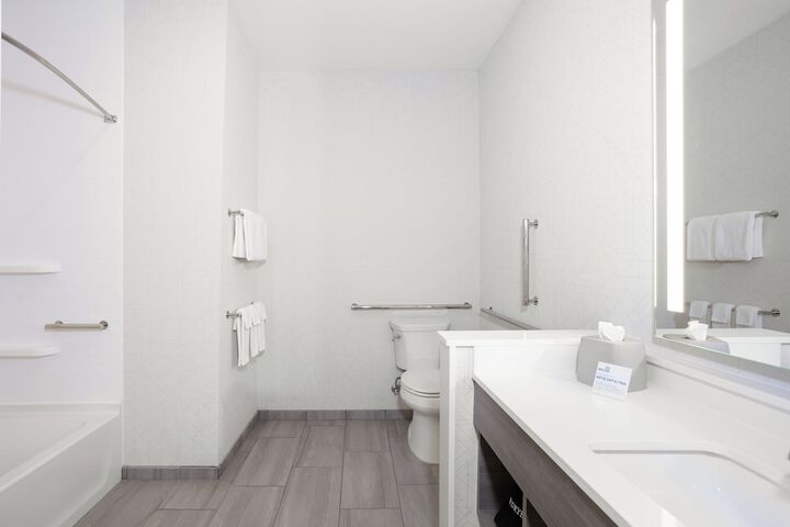 Holiday Inn Express Hotel & Suites Christiansburg by IHG
