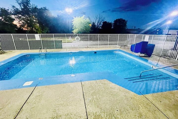Pool 4 of 20