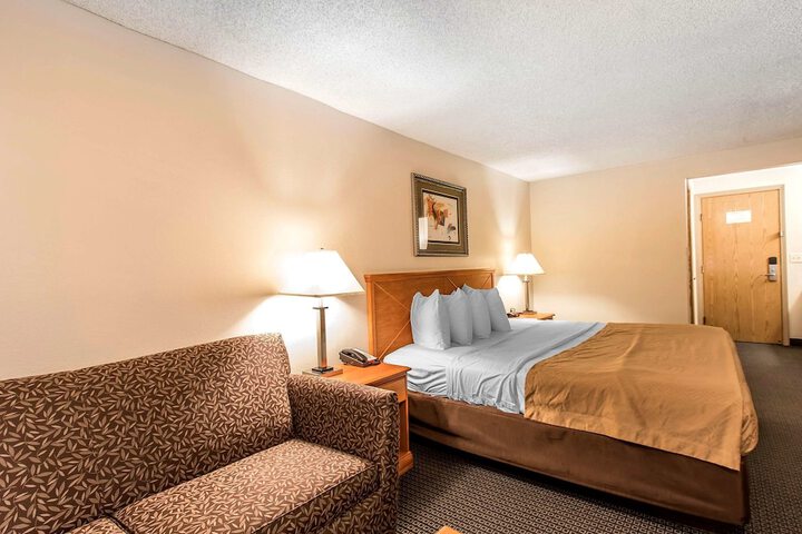 Room 12 of 48
