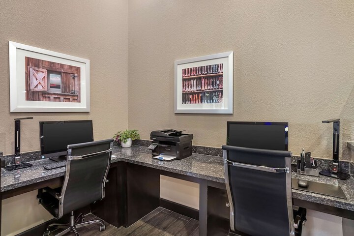 Best Western Plus Lake Jackson Inn & Suites