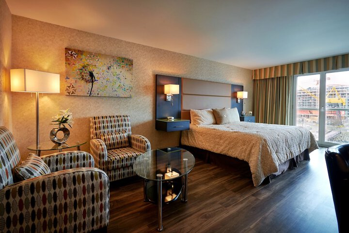 Room 15 of 61