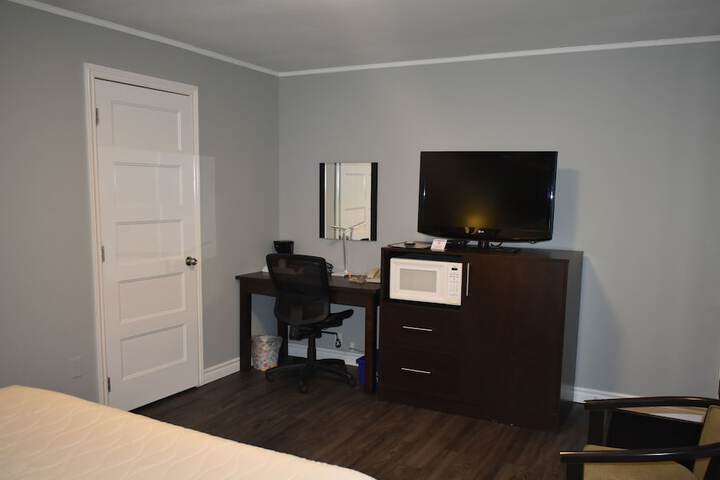 Room 106 of 141