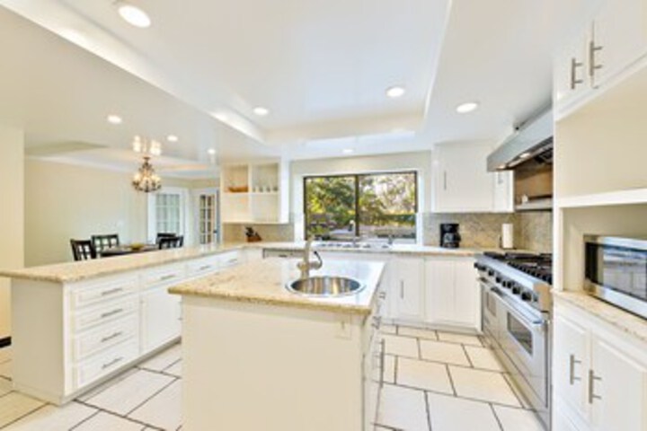 5BDRM Villa Via Mil Cumbres