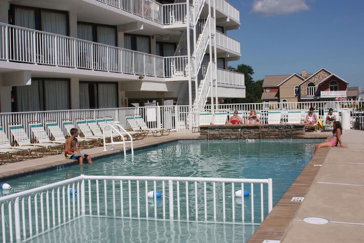 Pool 4 of 40