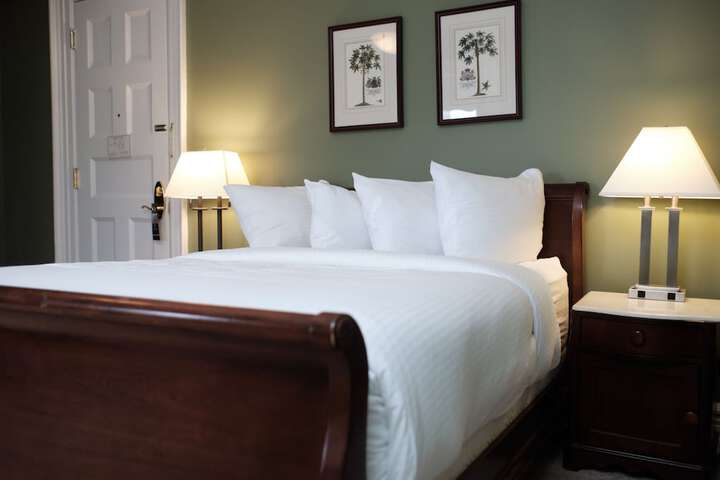 Room 45 of 185