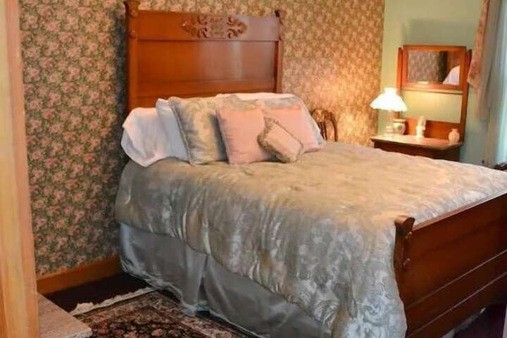Room 20 of 37