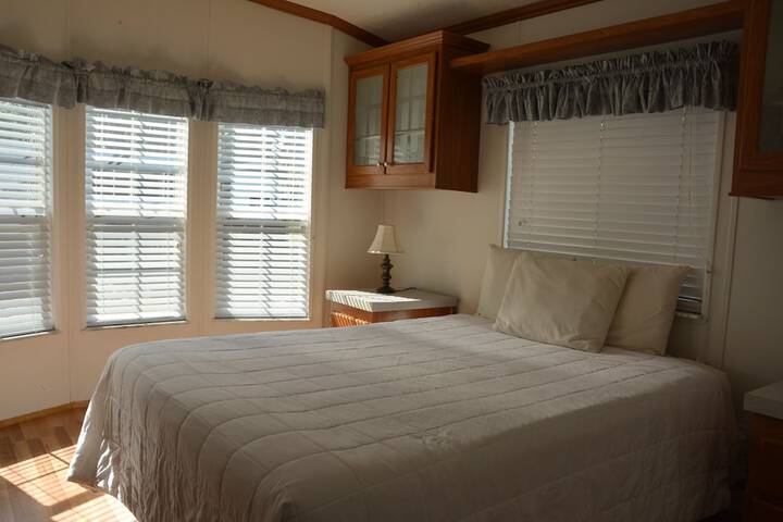 Camp Mack Lodge Marina & RV Resort