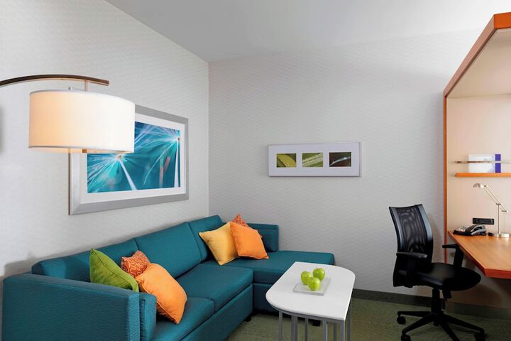 Room 11 of 37