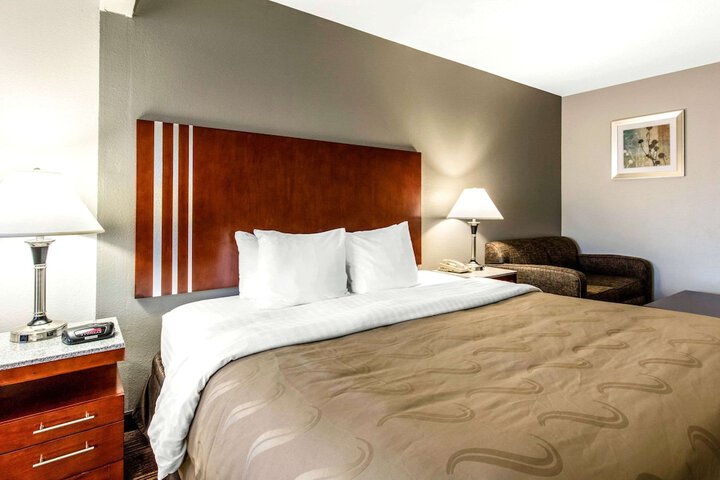 Room 18 of 29