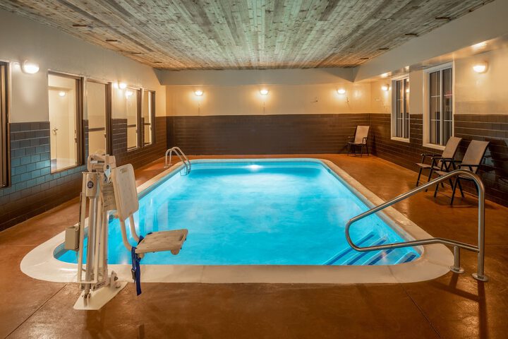 Pool 4 of 37