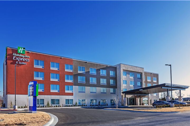 Holiday Inn Express & Suites Tulsa Northeast - Owasso by IHG