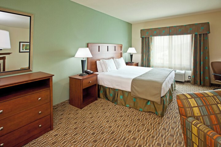 Holiday Inn Express Hotel & Suites RIPLEY by IHG