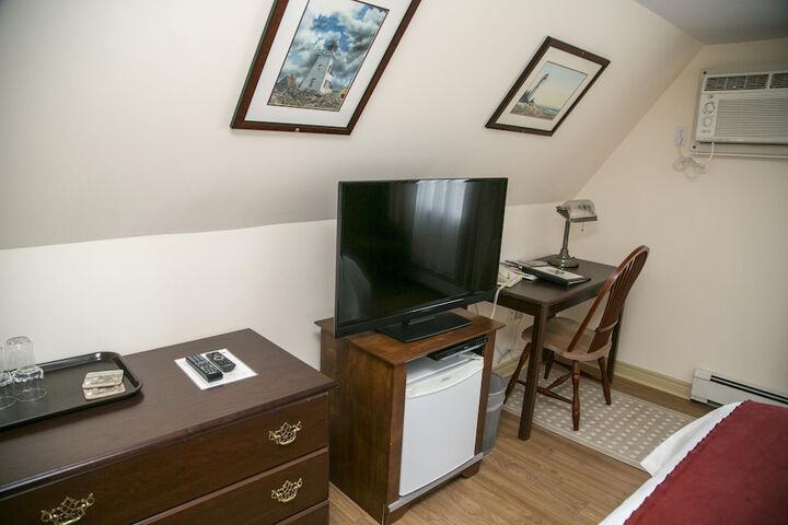 Room 161 of 183