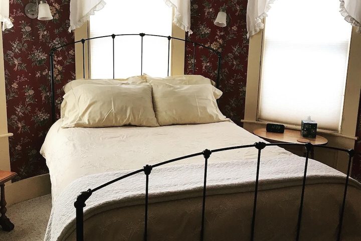 Room 18 of 36