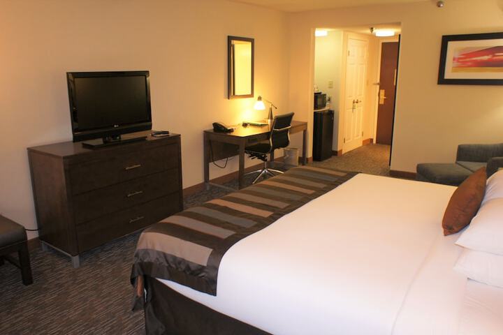 Room 35 of 47