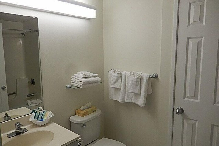 Biscayne Suites