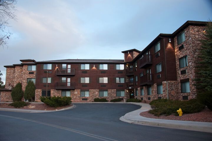 Hotel 5 of 59