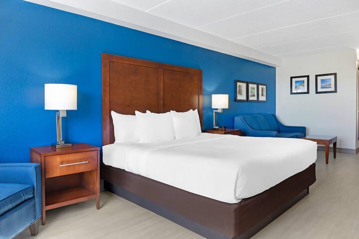 Comfort Inn & Suites Orlando North