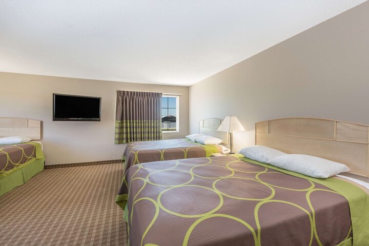 Super 8 by Wyndham Carroll / East