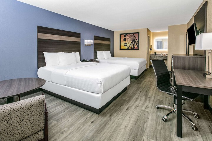 Room 14 of 27