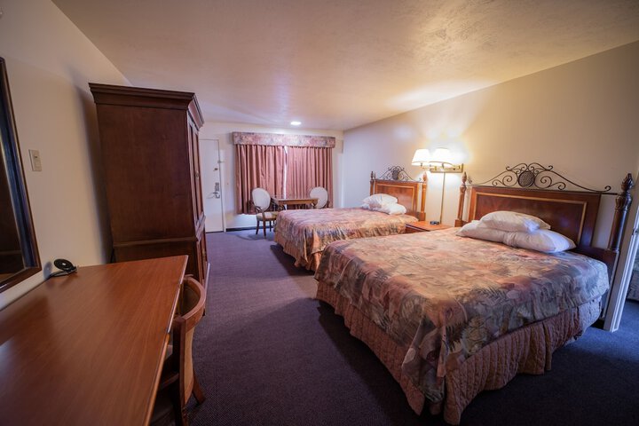 Room 13 of 30