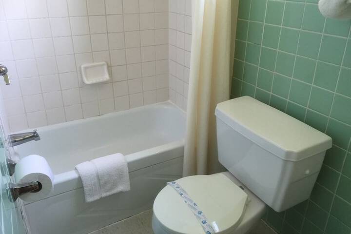 Room 8 of 24