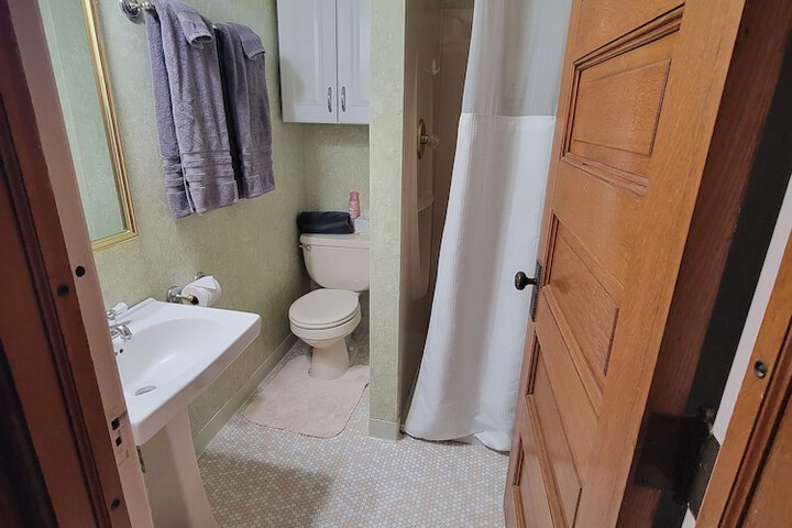 Room 13 of 47
