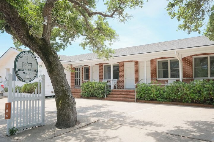Bluff Shoal Motel