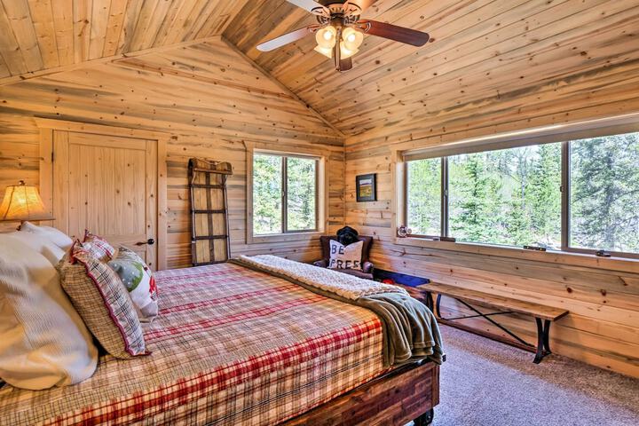 Jefferson Cabin w / Fire Pit: Near Hiking Trails!