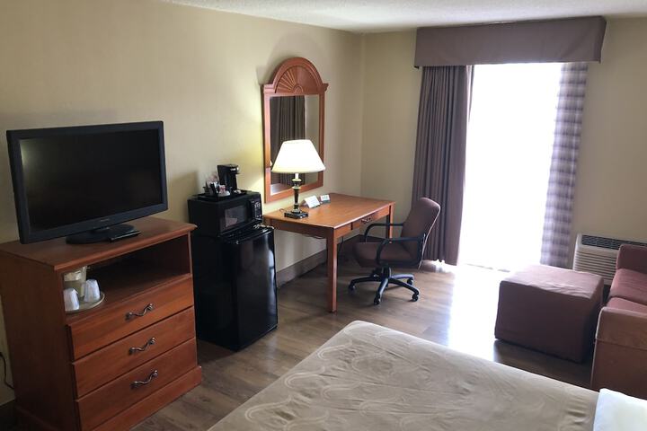 Room 19 of 38