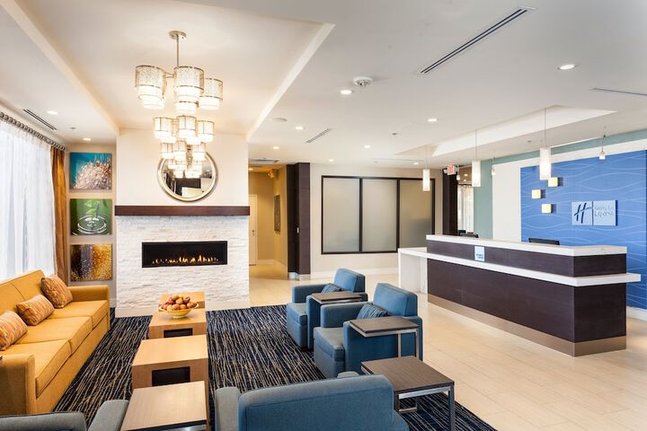 Holiday Inn Express at Monterey Bay by IHG