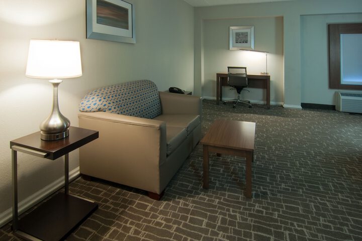 Room 12 of 31