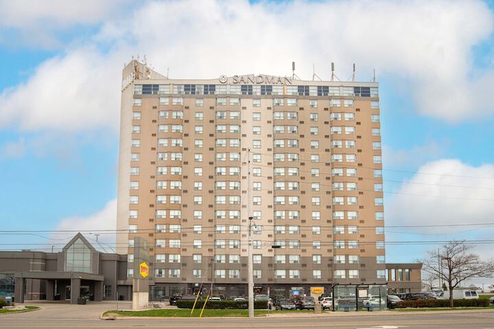 Hotel 3 of 53