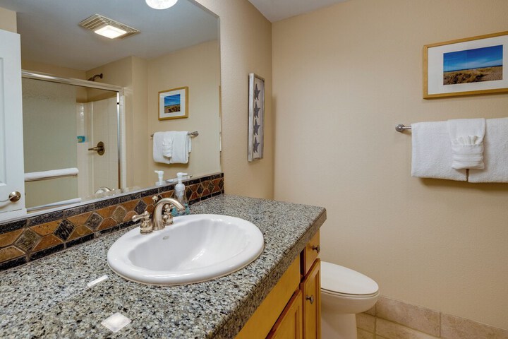 Rockaway Beach Vacation Rental Near Beach Access!