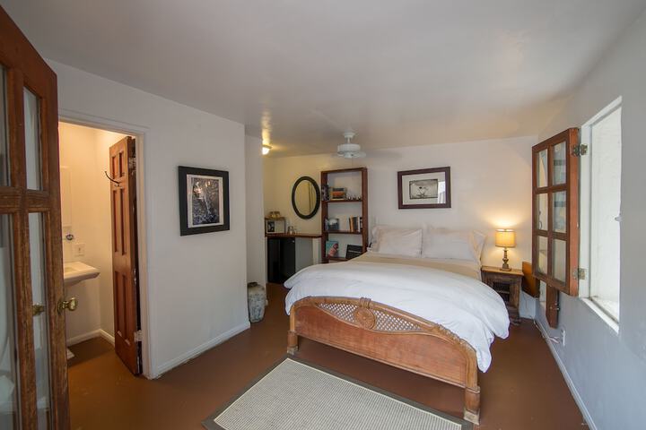Room 53 of 253