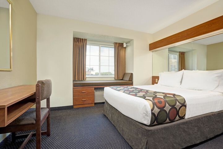Room 14 of 51