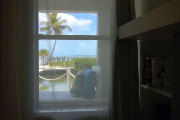 Room 72 of 119