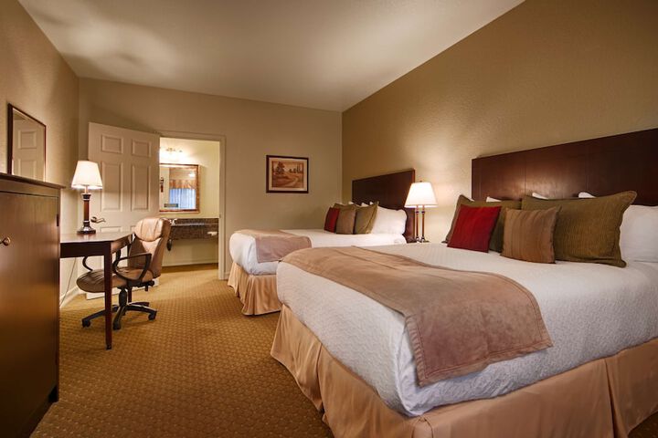 Best Western Plus Bayshore Inn