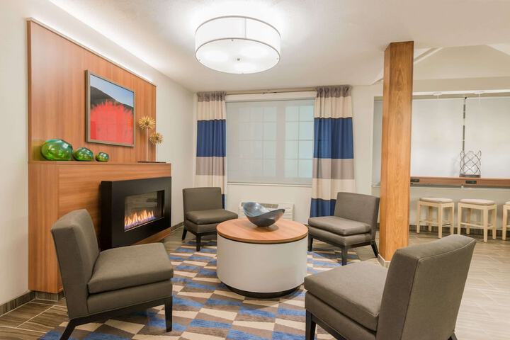 Microtel Inn & Suites by Wyndham Altoona