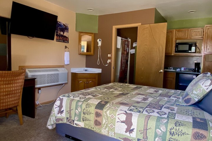 Moosehead Lodge & Cabins