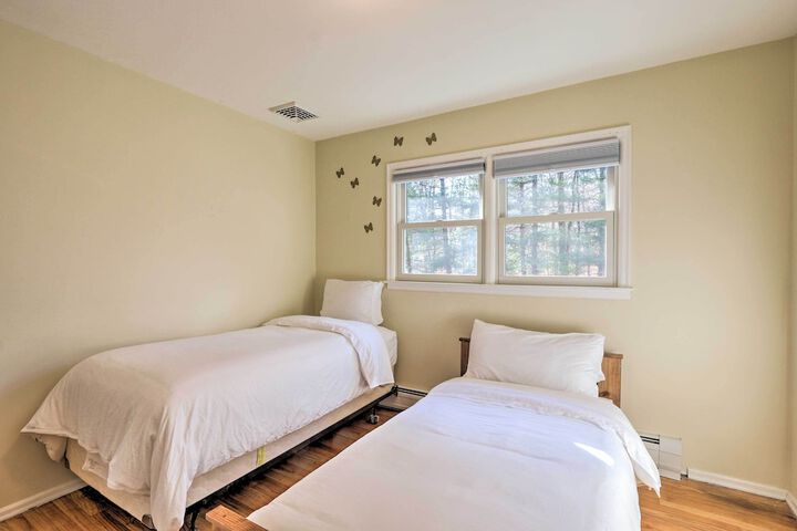 Family-friendly Woodbury Home With Yard + Deck!