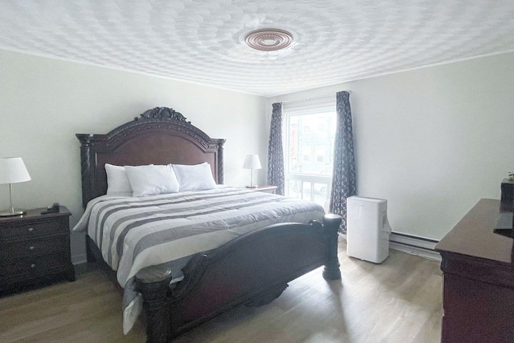 Room 10 of 30