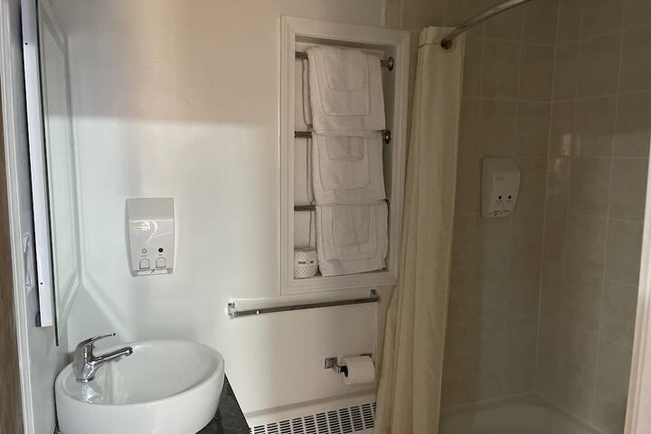 Room 19 of 28