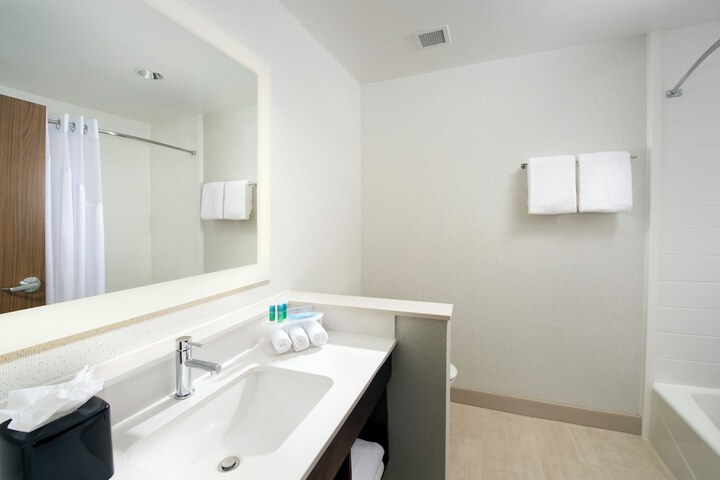 Holiday Inn Express & Suites New Braunfels by IHG