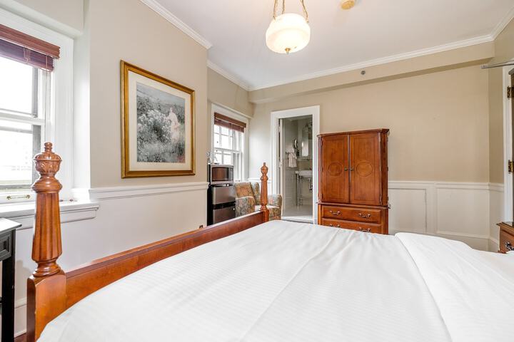 Room 32 of 88
