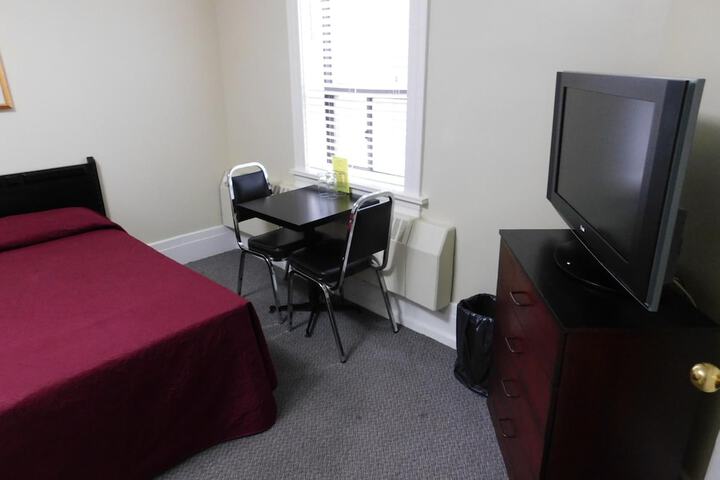 Room 22 of 36