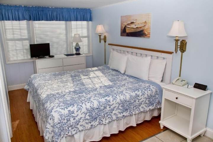 Room 21 of 48